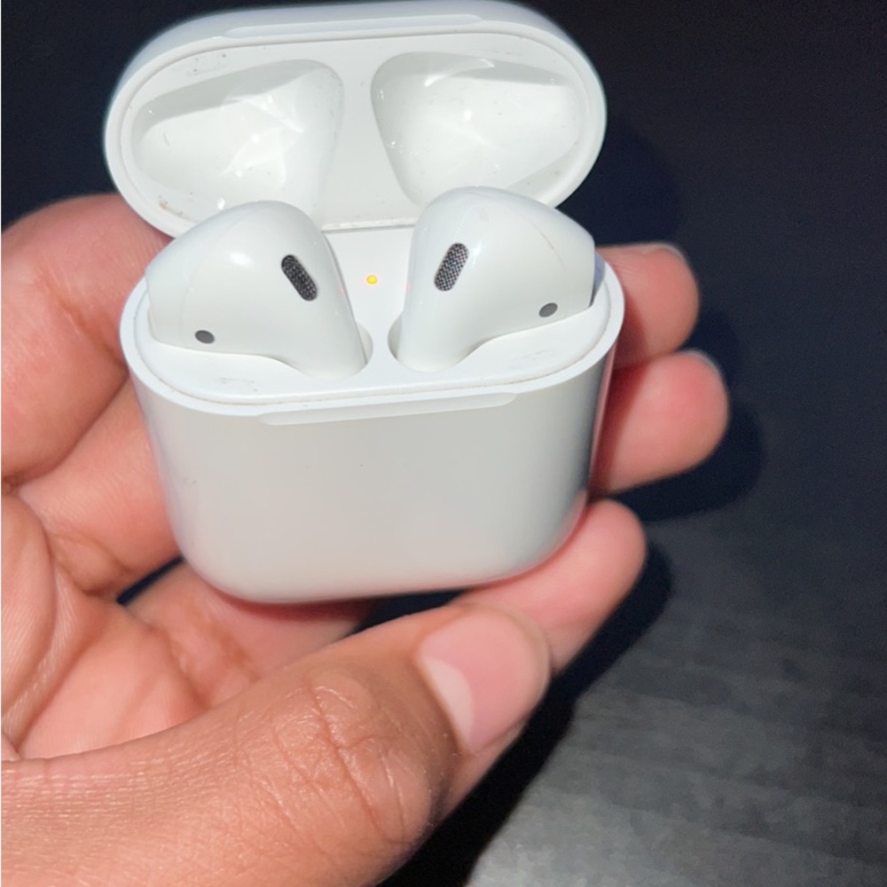 AirPods